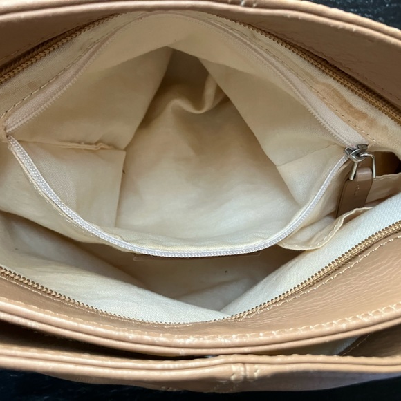 SALE!🌺 Desmo Handbag Made in Italy - Picture 4 of 7